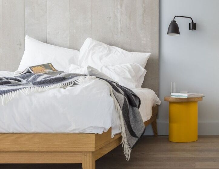 适合残疾人士使用的套间, Leman Locke