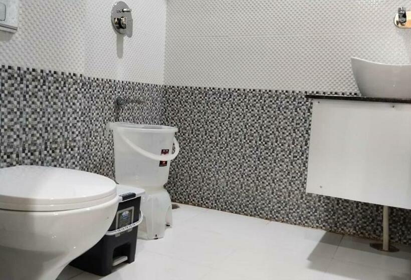 Deluxe Driepersoonskamer, Bagga Kuteer