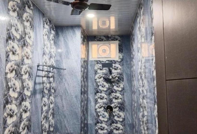 Deluxe Kamer, Bagga Kuteer