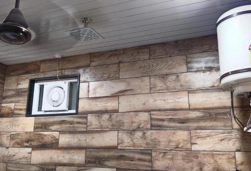 Deluxe Kamer, Bagga Kuteer