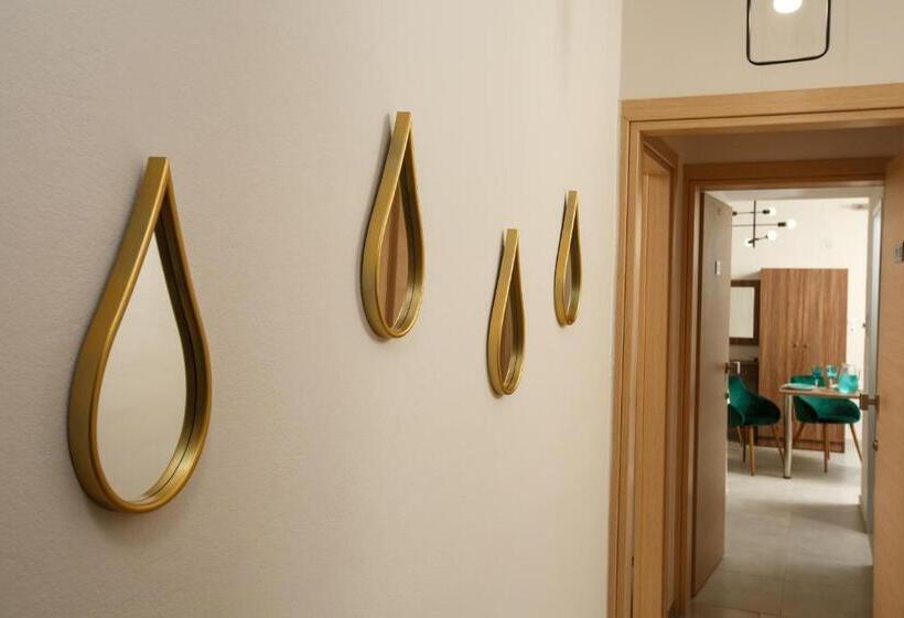 סטודיו משפחתי, Asterion Luxury Studios Airport