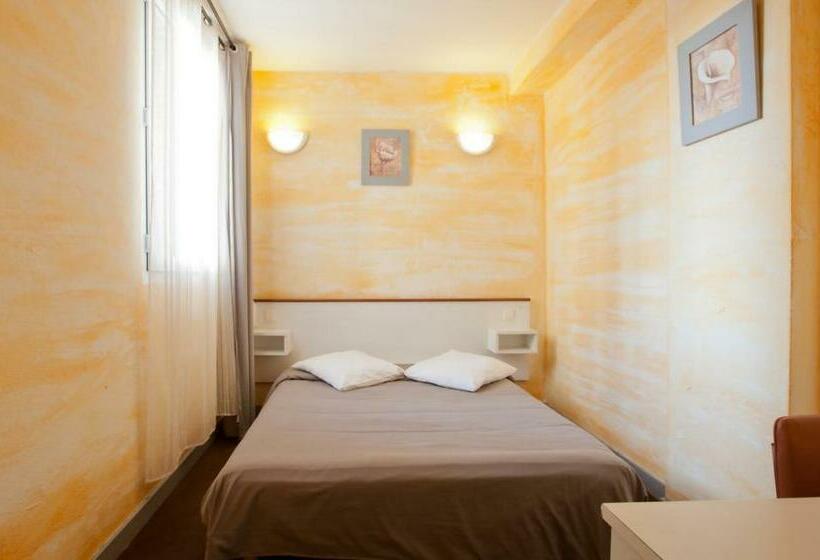 标准单人间, Victor Hugo