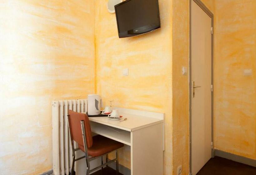 标准单人间, Victor Hugo