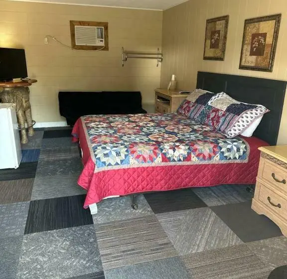 キングサイズベッドのスタンダードルーム, Sportsman S Lodge