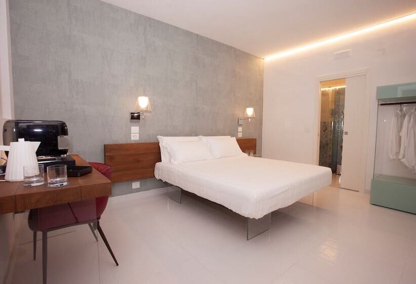 Полулюкс с Балконом, Aquamaris Design Suite & Spa