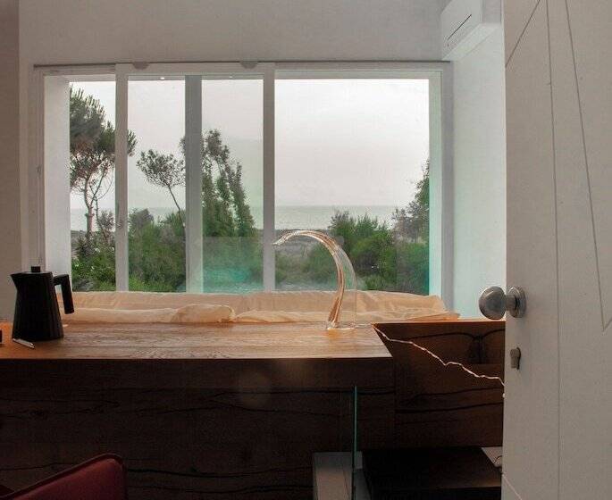 オーシャンビュースイート, Aquamaris Design Suite & Spa