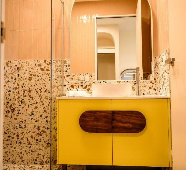 デラックスルーム, Peninsula Hotel Motel