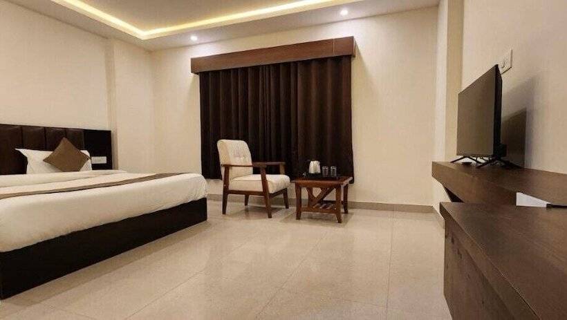 غرفة ديلوكس, Neelkanth