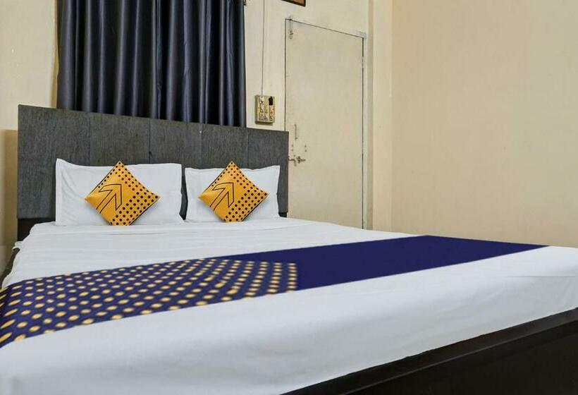 Трехместный Номер Классика, Spot On Hotel Sarkar