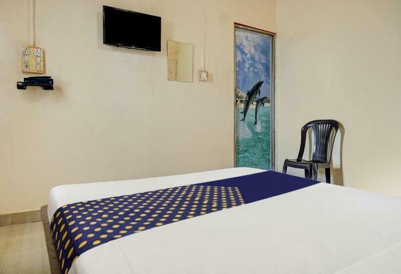 חדר קלאסי לשלושה, Spot On Hotel Sarkar