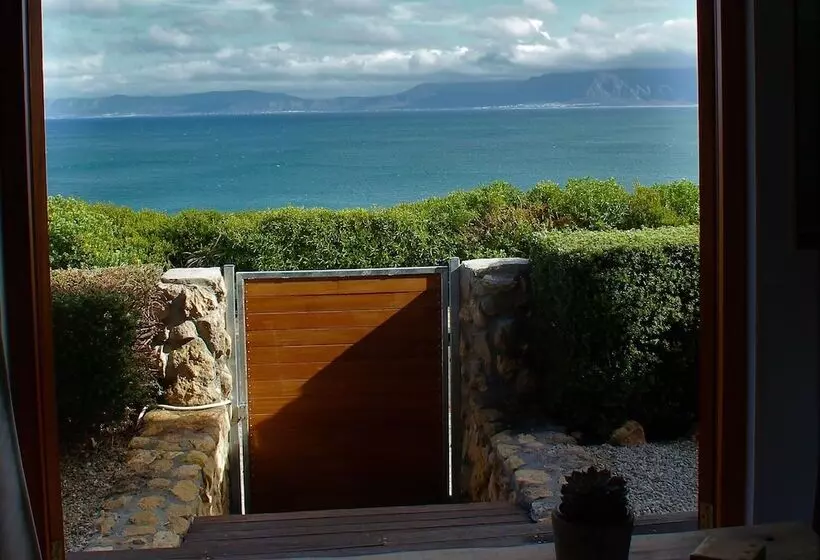 Deluxe Suite Sea View, Kleinzee Oceanfront Guest House