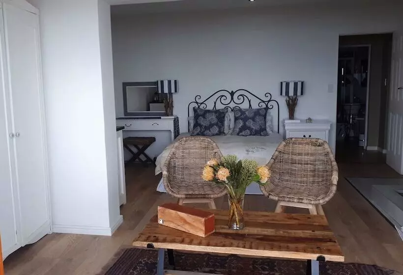 Deluxe Suite Sea View, Kleinzee Oceanfront Guest House