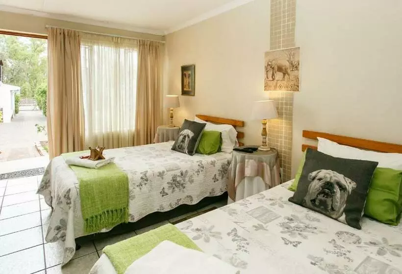 اتاق استاندارد با چشمانداز باغ, Langenhoven B And B