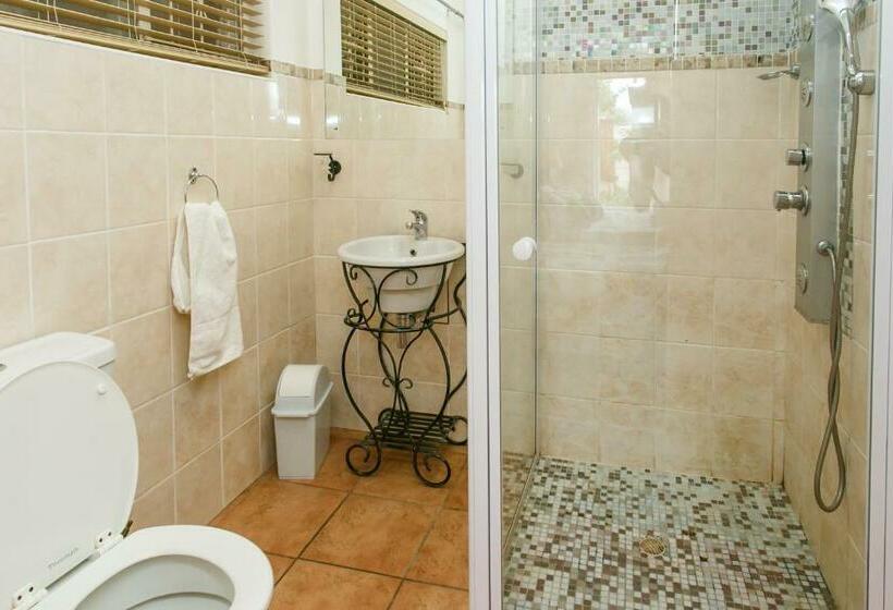 Семейный Номер, Langenhoven B And B