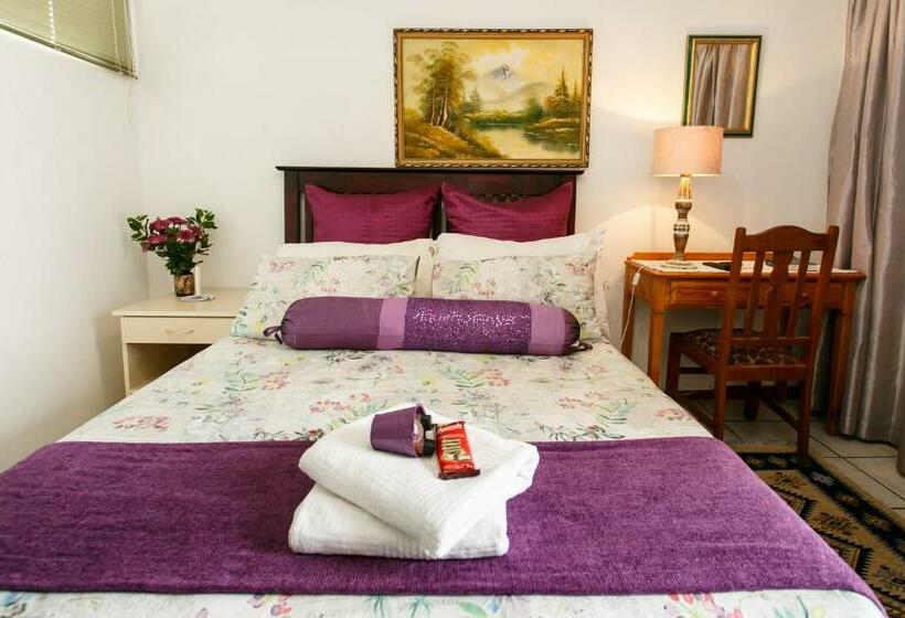 Номер Стандарт Вид на Сад, Langenhoven B And B