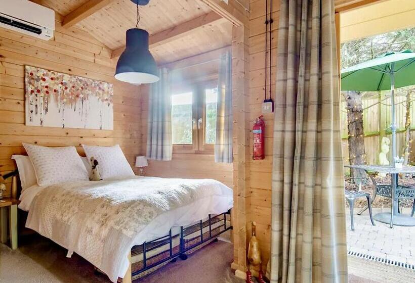 Апартаменты Deluxe 1 Спальня, Duck Lodge B&b With Hot Tub