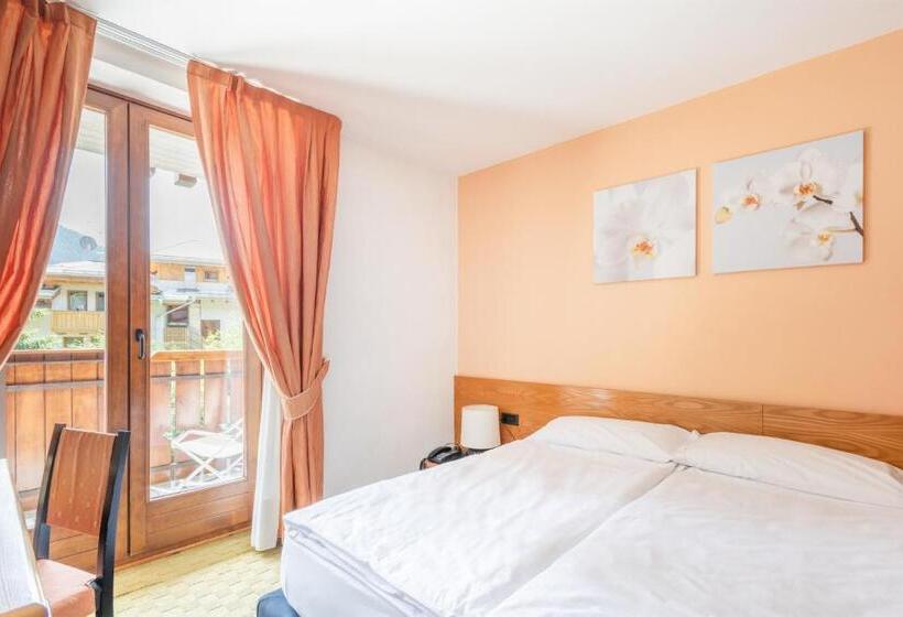 غرفة كمفورت مع بلكونة, Alpina