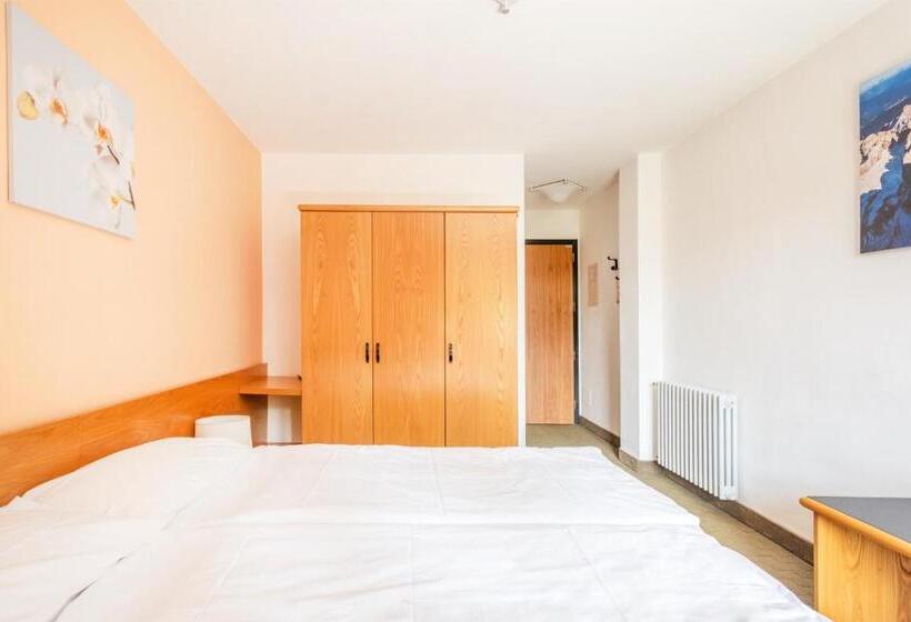 غرفة كمفورت مع بلكونة, Alpina