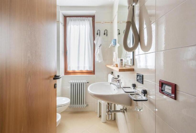 غرفة كمفورت مع بلكونة, Alpina