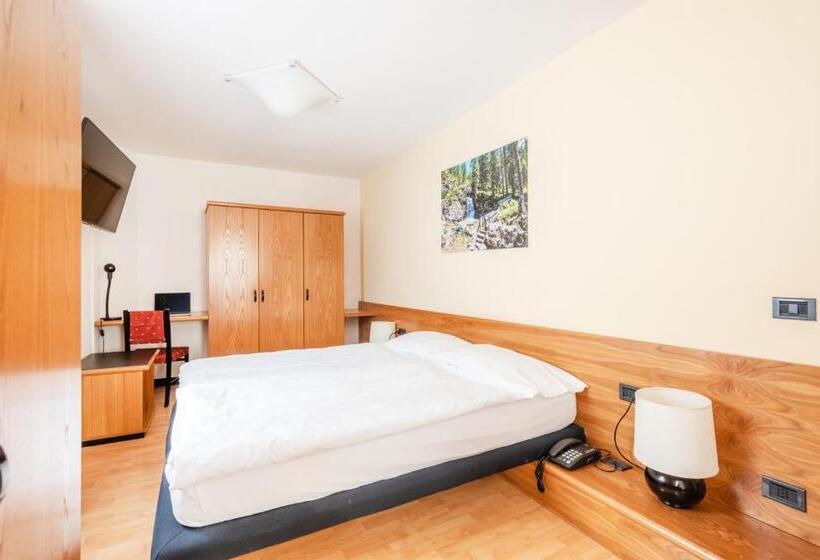 غرفة عائلية, Alpina