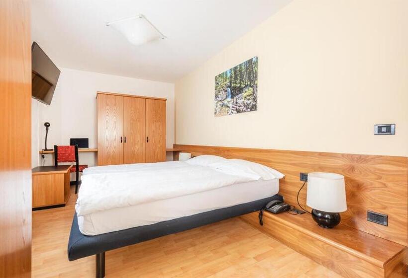 غرفة عائلية, Alpina