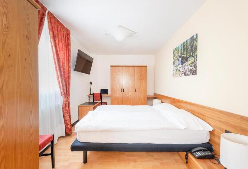 غرفة عائلية, Alpina