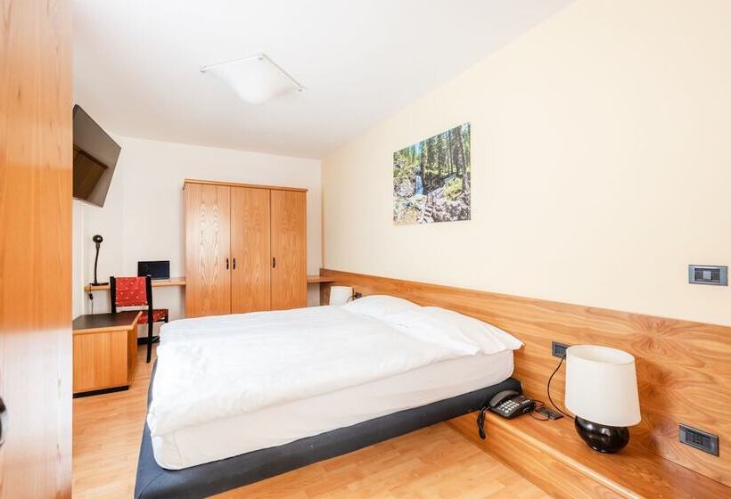 غرفة عائلية, Alpina