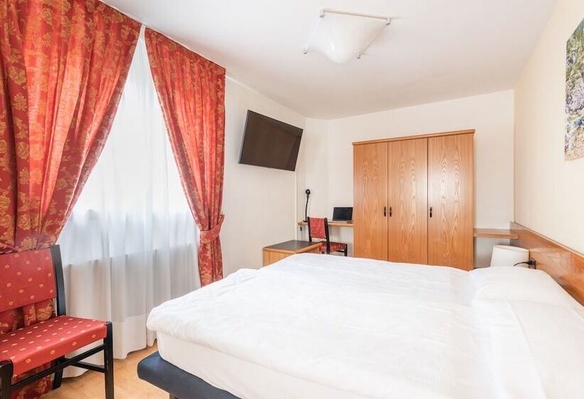 غرفة عائلية, Alpina