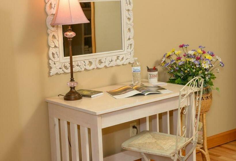 标准间, Berry Springs Lodge