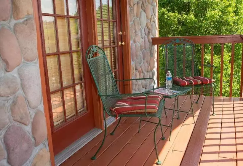 スタンダードルーム, Berry Springs Lodge