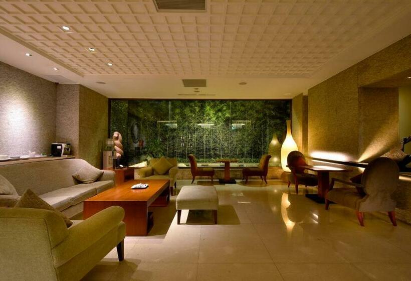 اتاق خانوادگی, Fu Lyu Inn