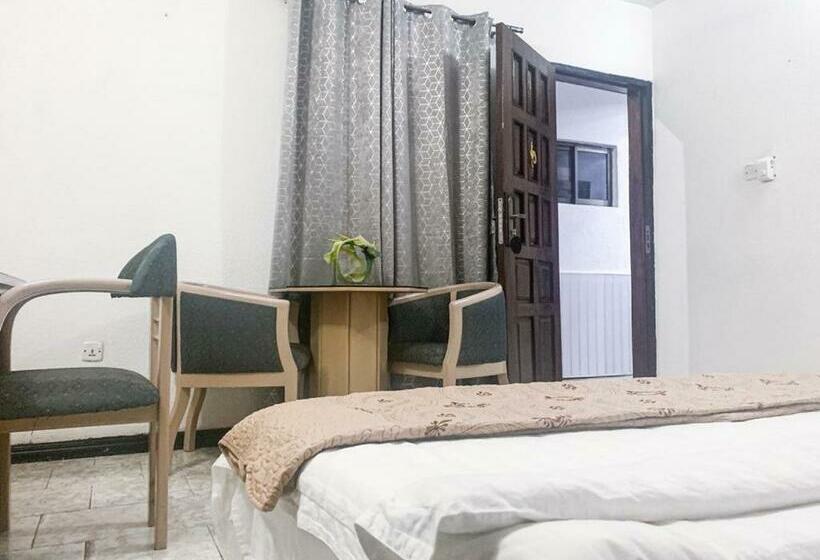 Люкс, Hill View Hotel West Airport