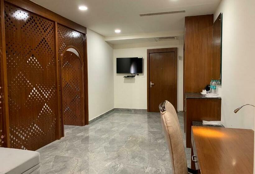 סוויטה נשיאותית, Hyderabad Grand