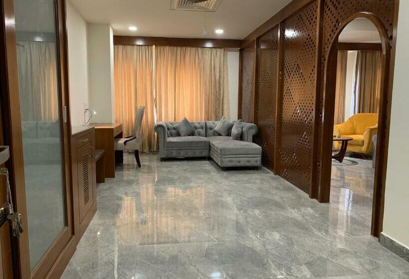 סוויטה נשיאותית, Hyderabad Grand