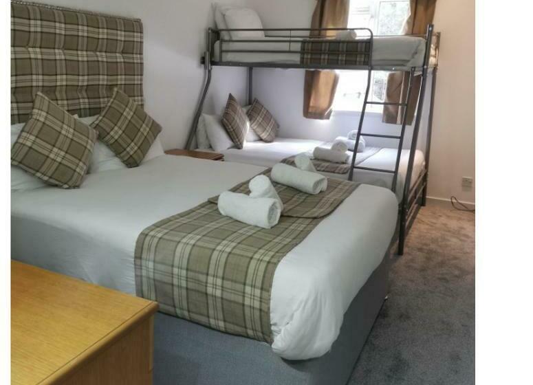 家庭间, Loch Long