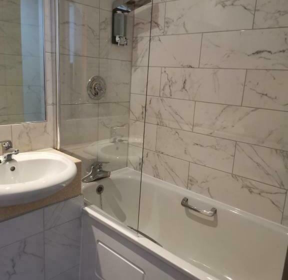 经济房, Loch Long