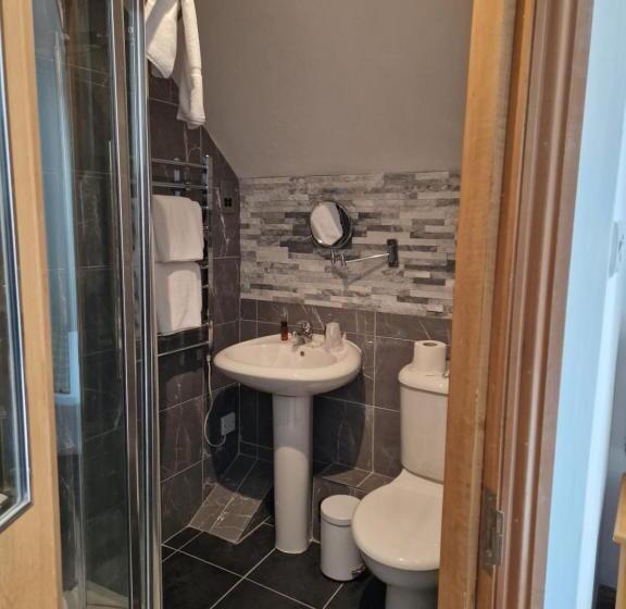 חדר אקונומי, Loch Long