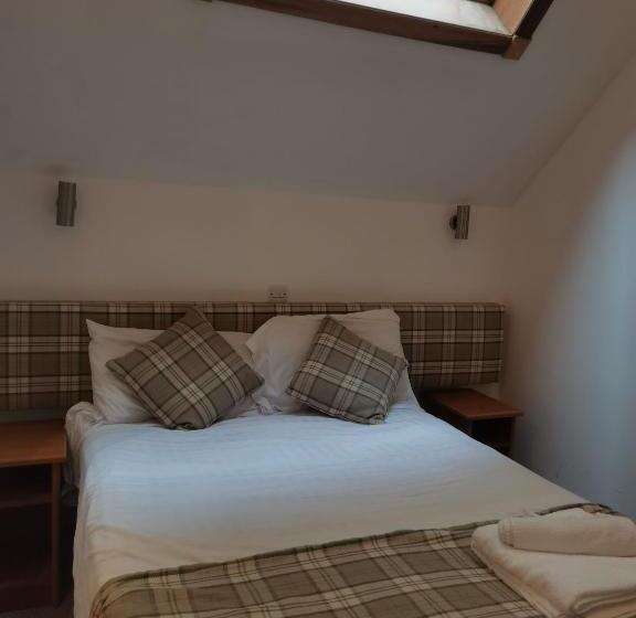 חדר אקונומי, Loch Long