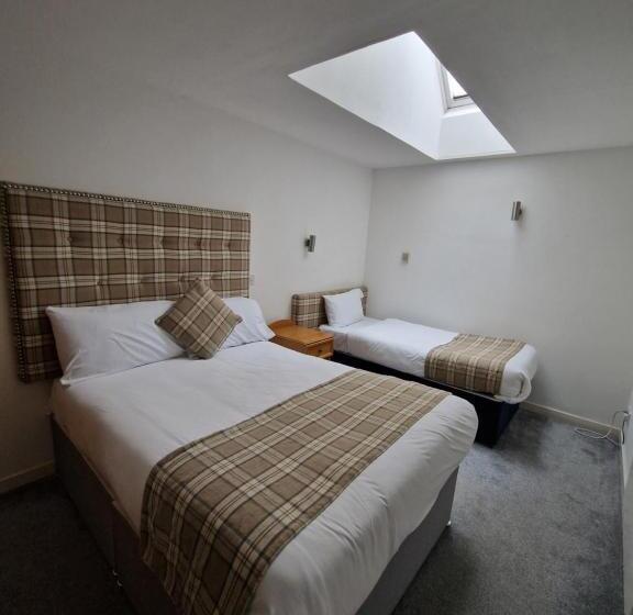 家庭间, Loch Long