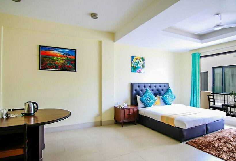 Chambre Executive, Mayarch Premium