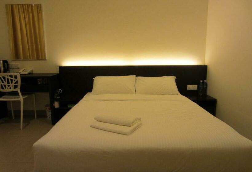 Pokój Deluxe, Merlin