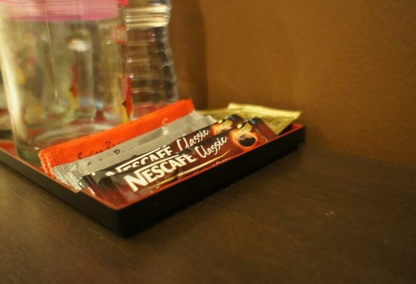 Pokój Deluxe, Merlin