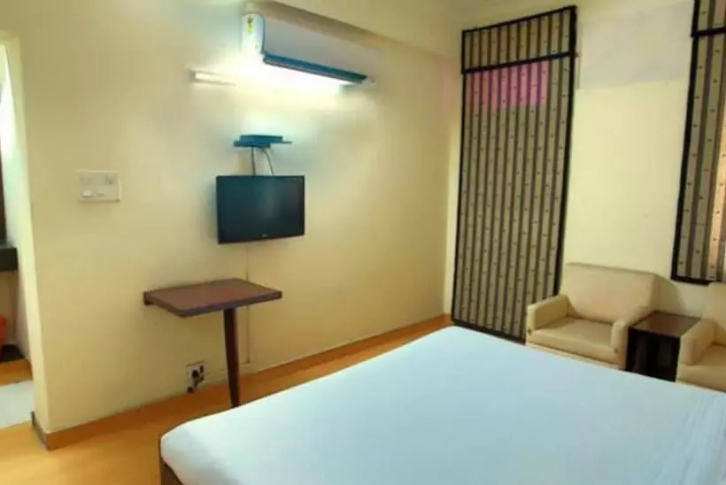 Deluxe Yhden Hengen Huone, New Delhi Ymca Tourist Hostel