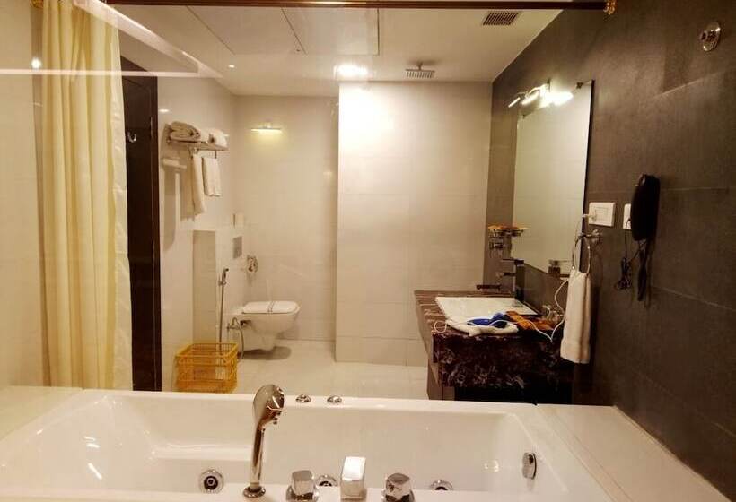 סוויטה, Patliputra Continental