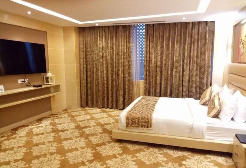 סוויטה, Patliputra Continental