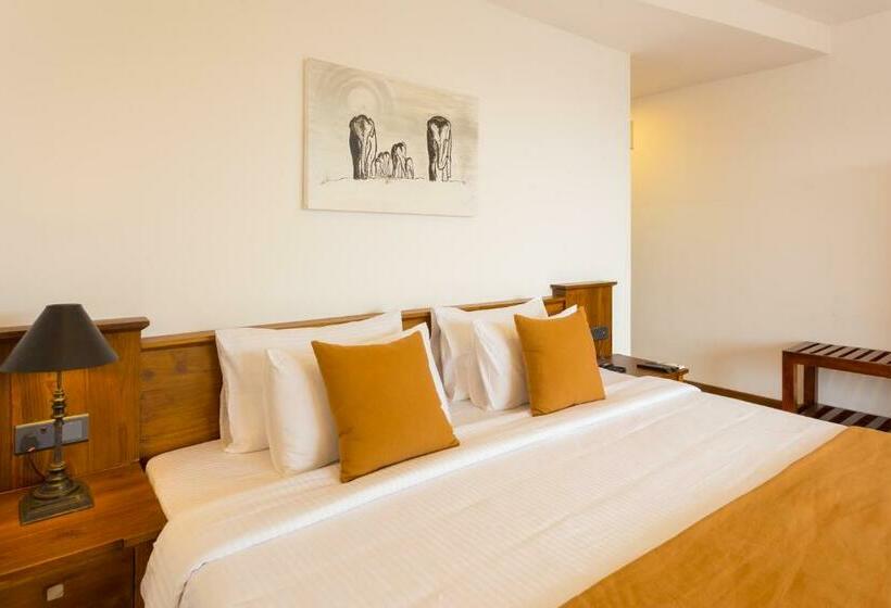 3 Bett Deluxe Zimmer, Sandriana Lake View