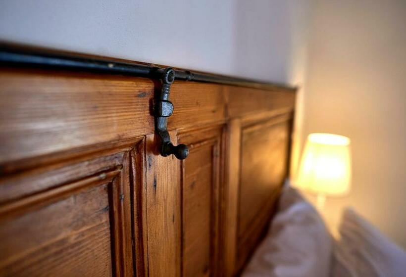 חדר סופריור, Sopra Le Mura