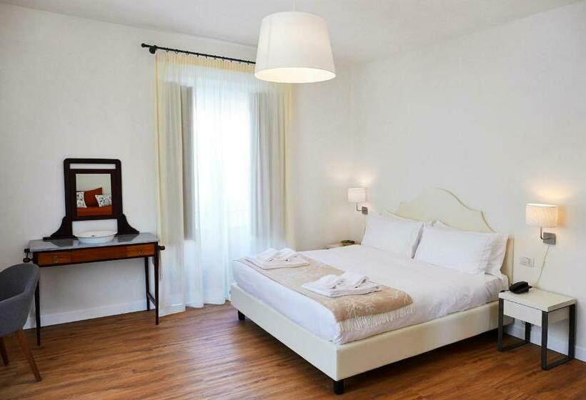 סוויטת ג'וניור עם מרפסת, Sopra Le Mura