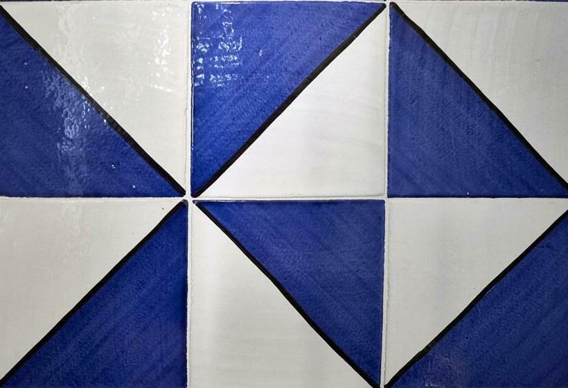 חדר סופריור, Sopra Le Mura