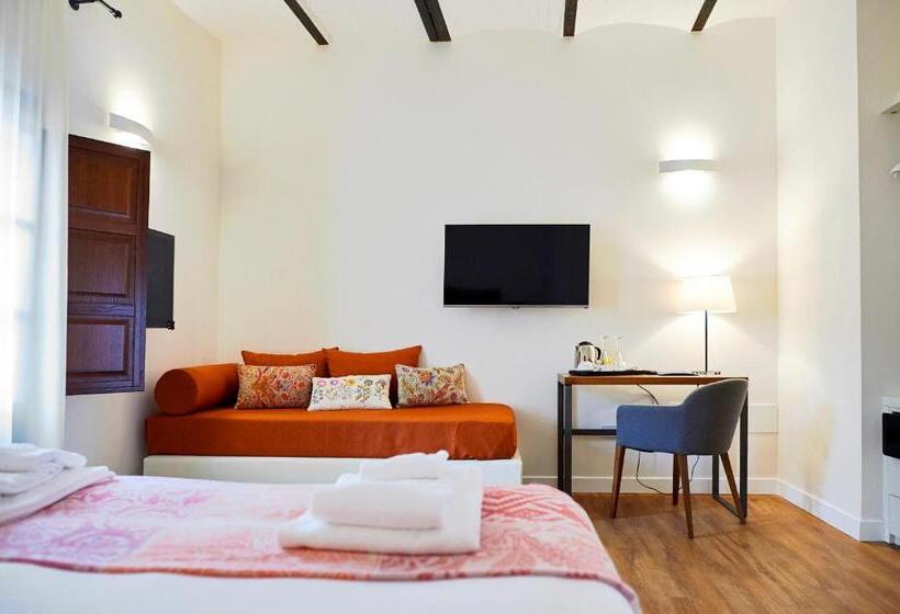 Superior Room, Sopra Le Mura